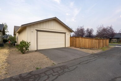 20677 Songbird Ln, Bend, OR 97702 - photo 5