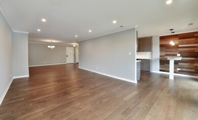 9240 Gross Point Rd unit 307C, Skokie, IL 60077 - photo 6
