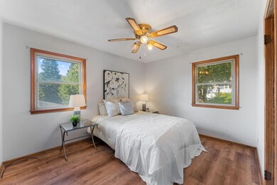 Main level - bedroom 1