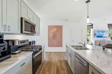 2023 Kensington Ln unit 3003, Hoffman Estates, IL 60169 - photo 5