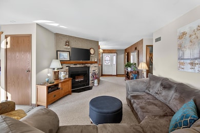 1639 C A Becker Dr, Racine, WI 53406 - photo 7