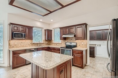 19027 Chimney Creek Rd, Helotes, TX 78023 - photo 7