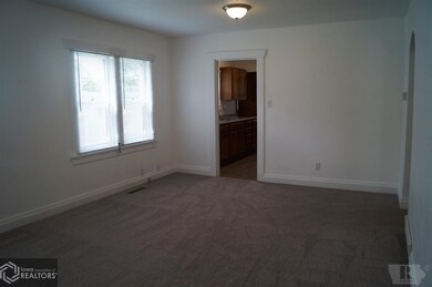 1001 W 6th St S, Newton, IA 50208 - photo 2