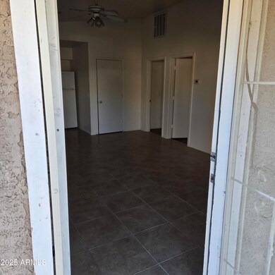 1240 E Mountain View Rd unit 5, Phoenix, AZ 85020 - photo 2