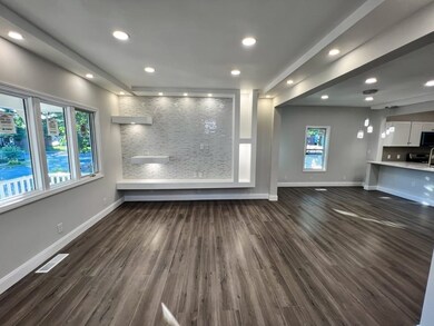 45 Florida St, Springfield, MA 01109 - photo 3