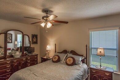 Clean and warm 2nd bedroom