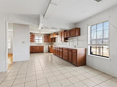 716 Barnes Rd, Cleburne, TX 76031 - photo 6