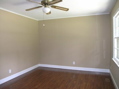 111 Westover Dr, Roanoke Rapids, NC 27870 - photo 3