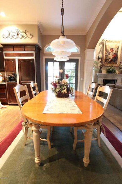 Eat-In Kitchen Area