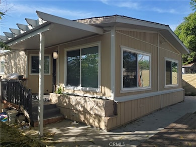 32531 Crescent Ave, Lake Elsinore, CA 92530 - photo 2