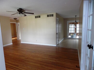 Spacious living and dining area