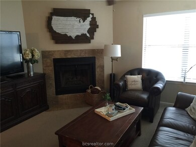 1219 April Bloom unit AB, College Station, TX 77840 - photo 2