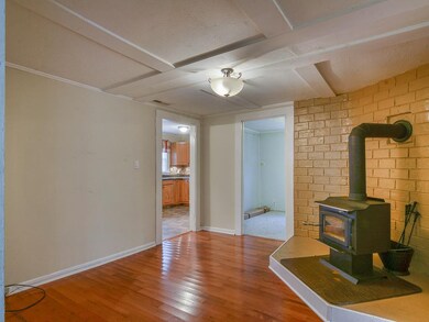 DINING ROOM TO KITCHEN