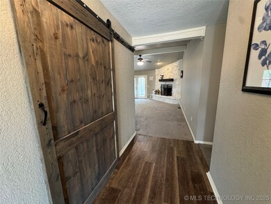 819 N Boyd Cir, Sapulpa, OK 74066 - photo 5