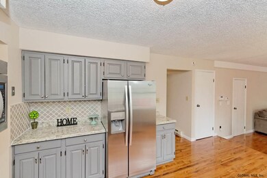 20 Kaatskill Way, Ballston Spa, NY 12020 - photo 4