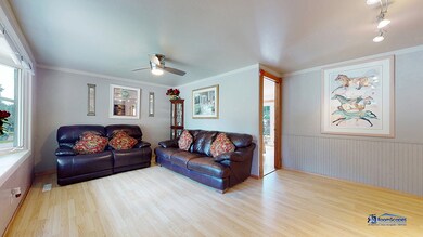 221 Ensenada Dr, Carpentersville, IL 60110 - photo 4