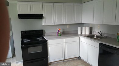 648A W 11th St, Front Royal, VA 22630 - photo 4