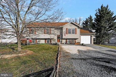 1966 Wren Ct, Chambersburg, PA 17202 - photo 2