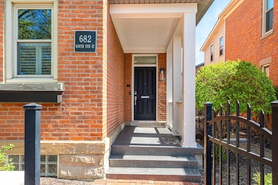 682 S 9th St, Columbus, OH 43206 - photo 2