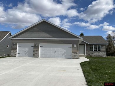 101 Sunburst Cir, Mankato, MN 56001 - photo 2