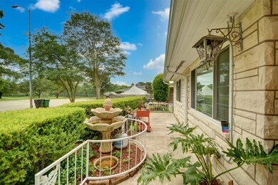 7816 Oak Vista St, Houston, TX 77087 - photo 6