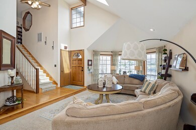 2446 Pinebrook Cir, Medford, OR 97504 - photo 4