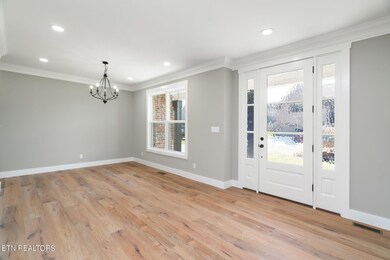 2259 Hickory Crest Ln, Knoxville, TN 37932 - photo 6