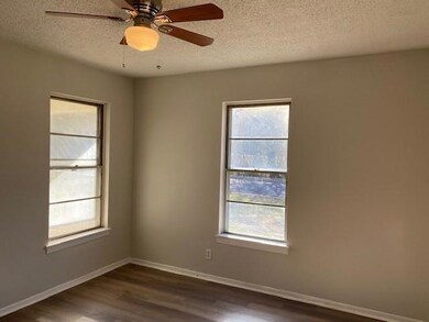 165 Eisenhower Blvd unit B, Denison, TX 75020 - photo 6