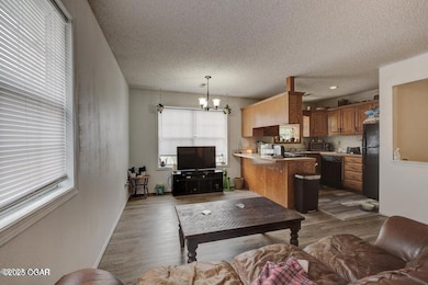 838 Patterson Ave, Joplin, MO 64801 - photo 2