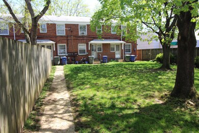 Sidewalks w/green area