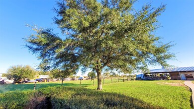 29325 Waller Spring Creek Rd, Waller, TX 77484 - photo 4