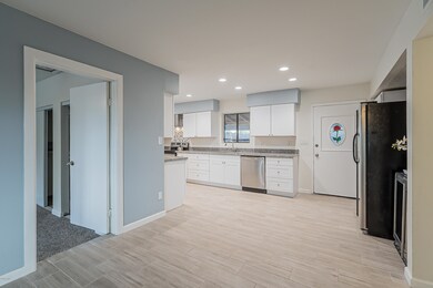 2102 N 25th Place, Phoenix, AZ 85008 - photo 7