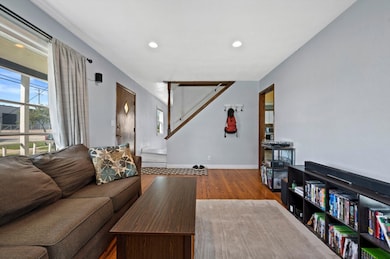 4040 W Green Tree Rd, Milwaukee, WI 53209 - photo 3