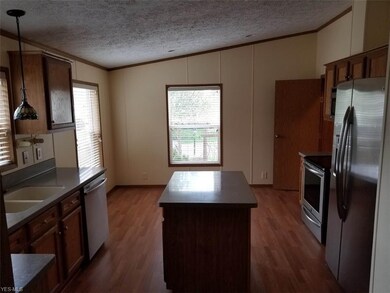 9009 Sandpiper Dr, Streetsboro, OH 44241 - photo 5