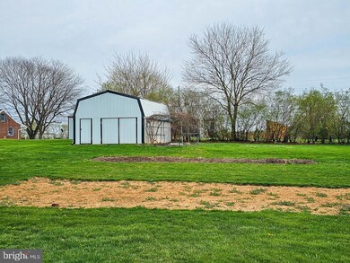 12270 Malissa Dr, Greencastle, PA 17225 - photo 2