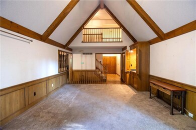 Beautiful Vaulted Ceiling in Great Room