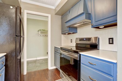 206 E Pembroke St, Tuscola, IL 61953 - photo 7