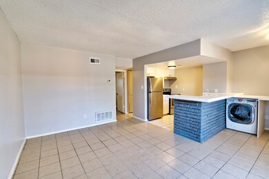 935 Byrne St unit 20, Houston, TX 77009 - photo 4