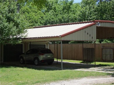 Oversized Garage, Covered RV and Carport Parking!