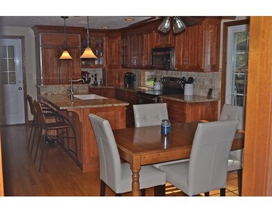 174 Edgewater Dr, Pembroke, MA 02359 - photo 6