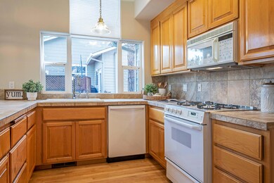1382 NW 18th St Bend OR 97701-print-008-
