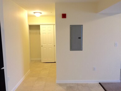 10 Sentinel Ct unit 206, Manchester, NH 03103 - photo 5