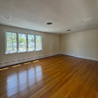 725 Vfw Pkwy unit 2, Boston, MA 02132 - photo 5