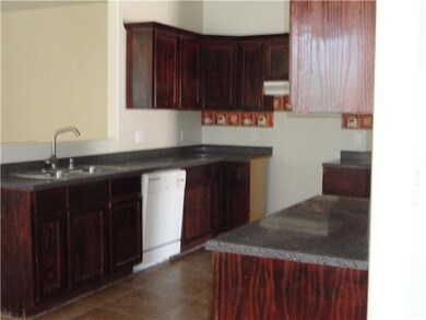 1573 S Kenazo Ave, Horizon City, TX 79928 - photo 4