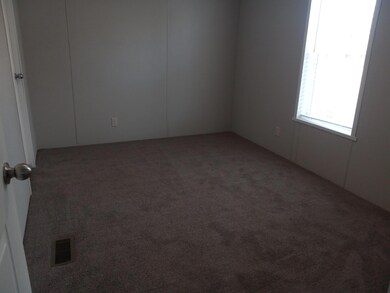 134 Birch Ct unit 134, Belleville, MI 48111 - photo 6