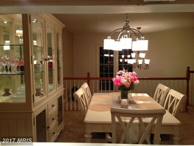 8521 Chapman Oak Ct, Springfield, VA 22153 - photo 6