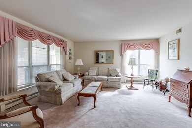 24 Maidstone Place, Southampton, NJ 08088 - photo 2