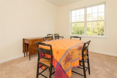 3619 Cobblestone Ln, Whitehall, PA 18052 - photo 4