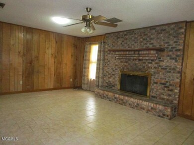 10809 Matthews Rd, Moss Point, MS 39562 - photo 6