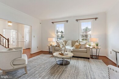 8923 Magnolia Ridge Rd, Fairfax Station, VA 22039 - photo 4